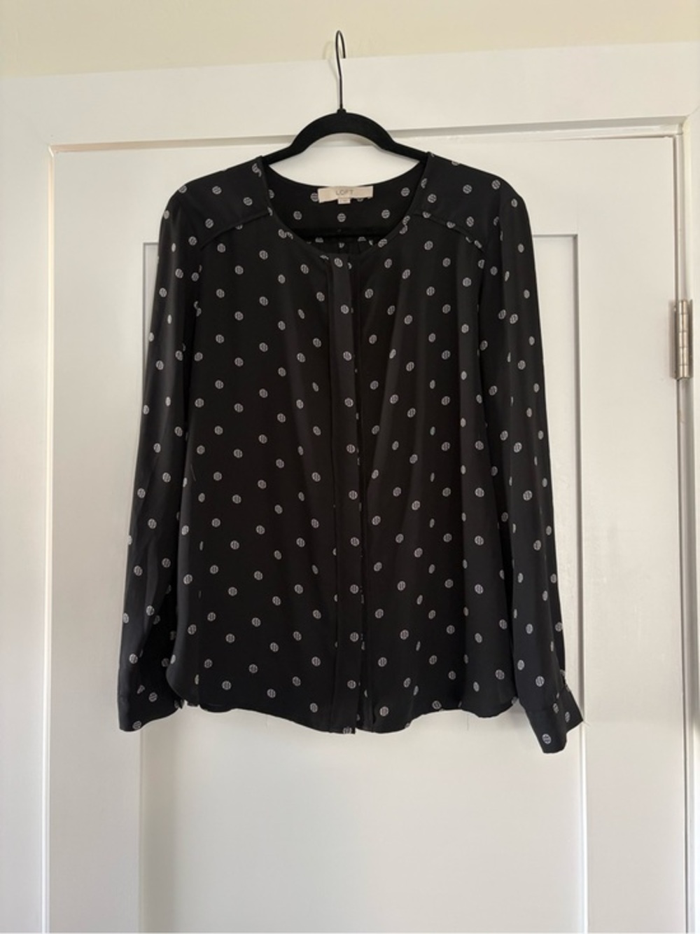 LOFT Black & White Circle Dot Hidden Placket Long Sleeve Blouse